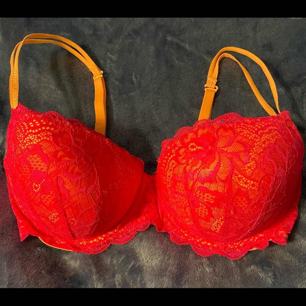 Victoria Secrete Pink Push Up Bra